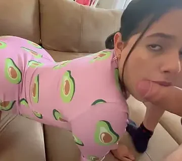 si veo una polla no puedo resistir llevarmela a la boca 1733492834